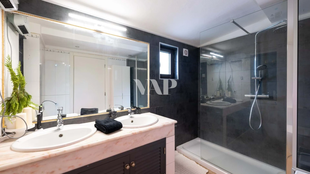 Moradia T6 para Venda em Boliqueime Foto 36