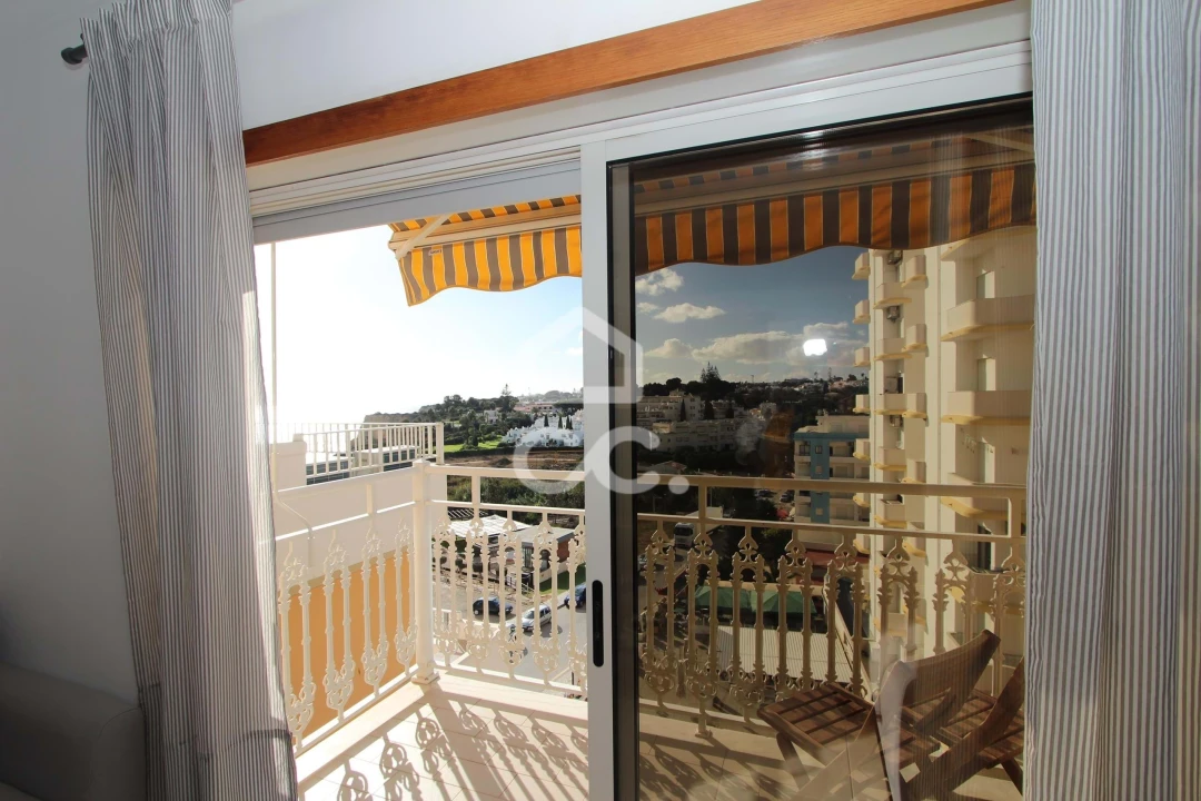 Apartamento T1 para Venda em Armação de Pera Foto 8