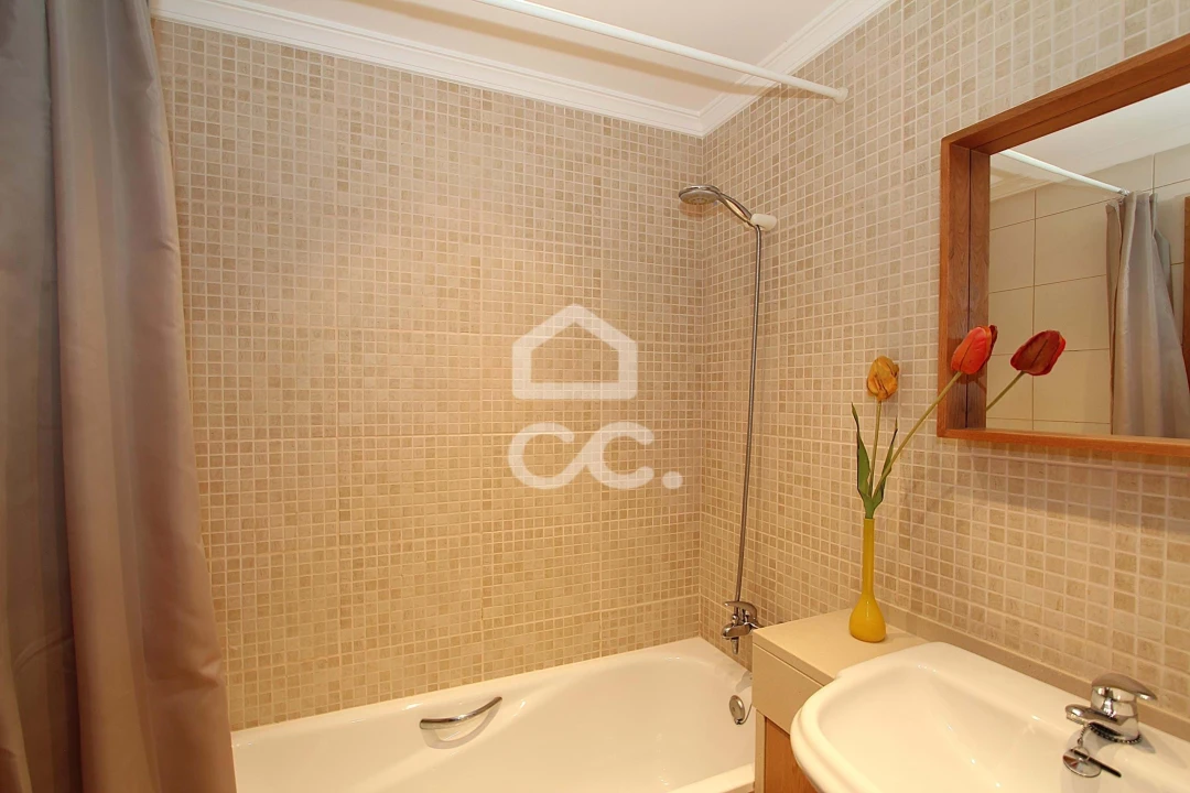 Apartamento T1 para Venda em Armação de Pera Foto 10