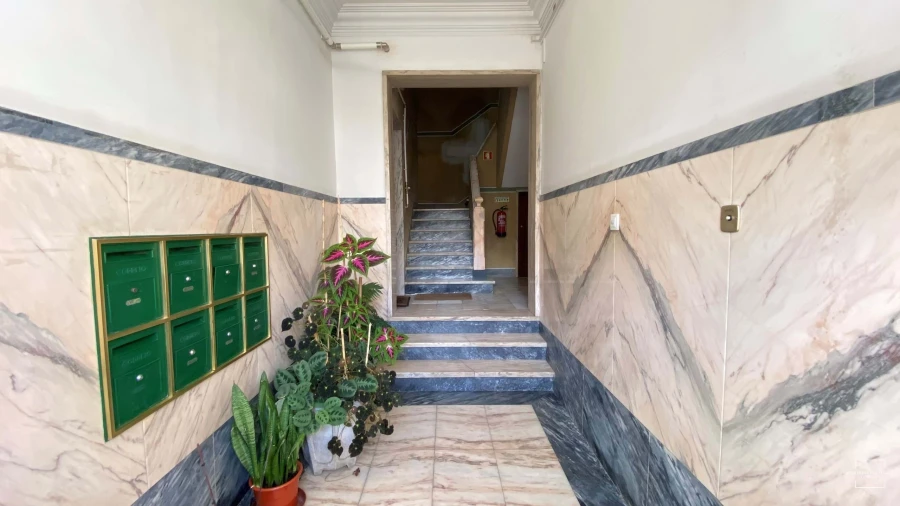 Apartamento T2 para Venda em Algueirão-Mem Martins Foto 25