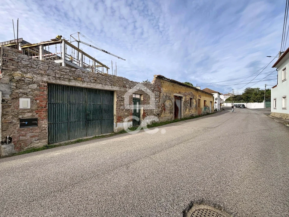 Moradia T2 para Venda em Miragaia e Marteleira Foto 2