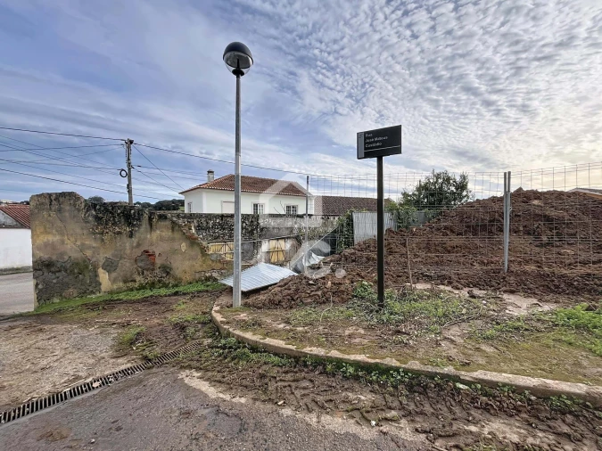 Moradia T2 para Venda em Miragaia e Marteleira Foto 20