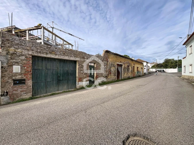 Moradia T2 para Venda em Miragaia e Marteleira Foto 2