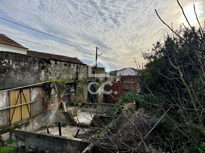 Moradia T2 para Venda em Miragaia e Marteleira Foto 13