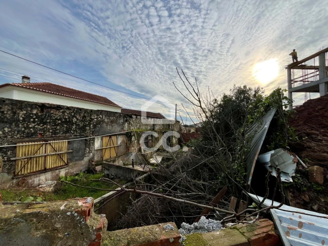 Moradia T2 para Venda em Miragaia e Marteleira Foto 18