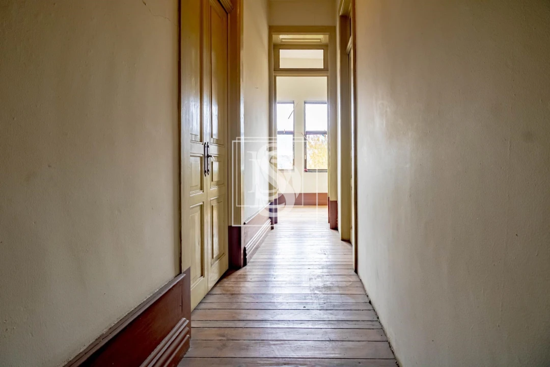 Moradia T12 para Venda em Avões Foto 14