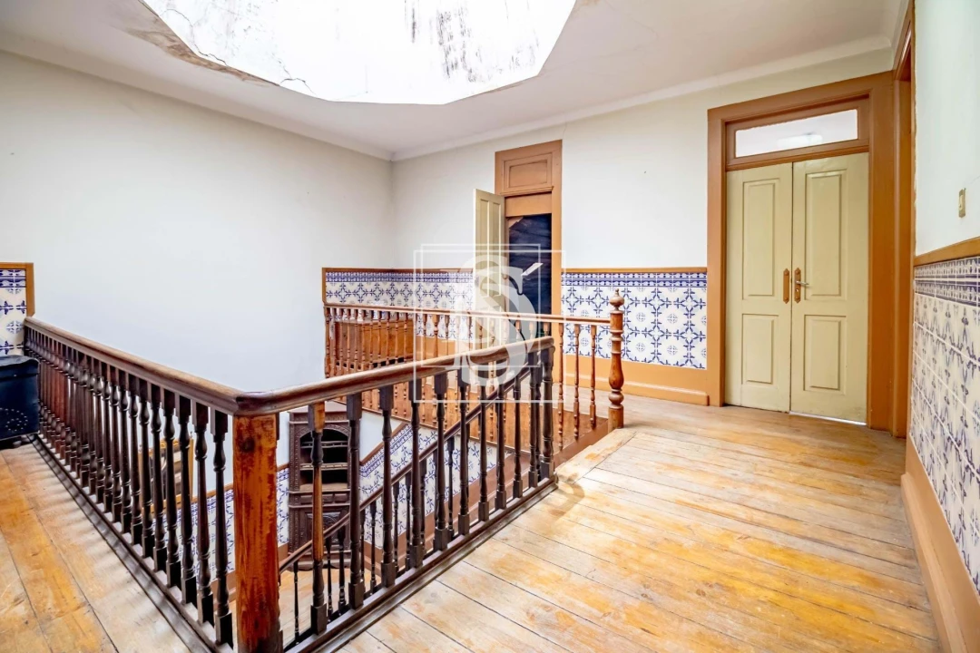 Moradia T12 para Venda em Avões Foto 8