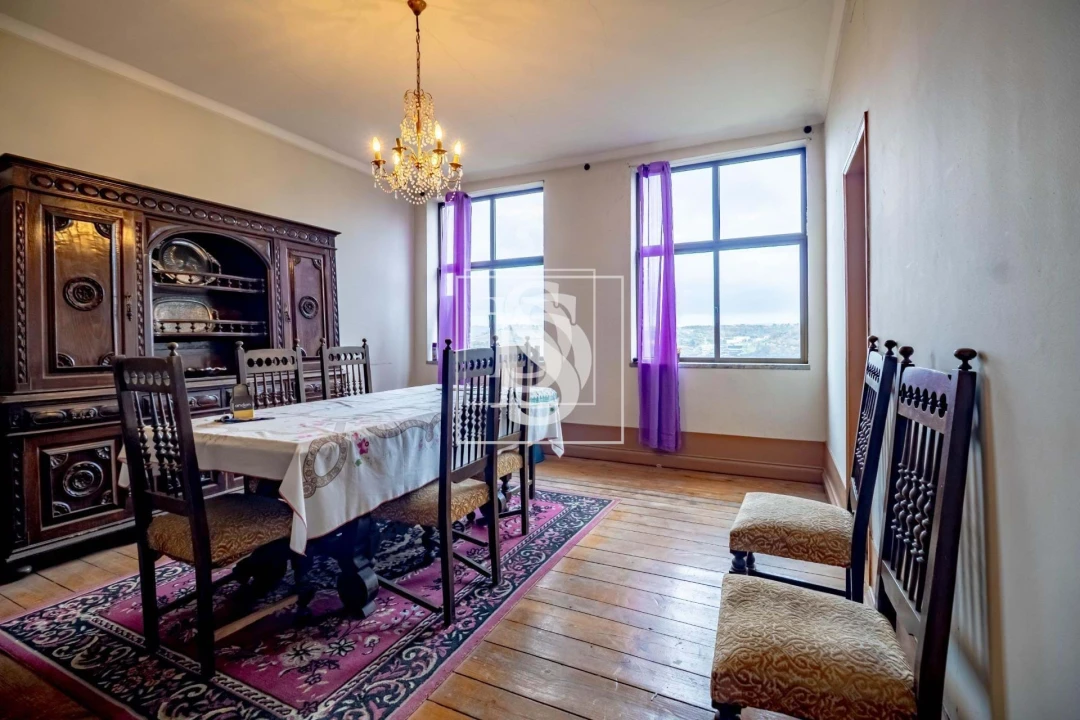 Moradia T12 para Venda em Avões Foto 11