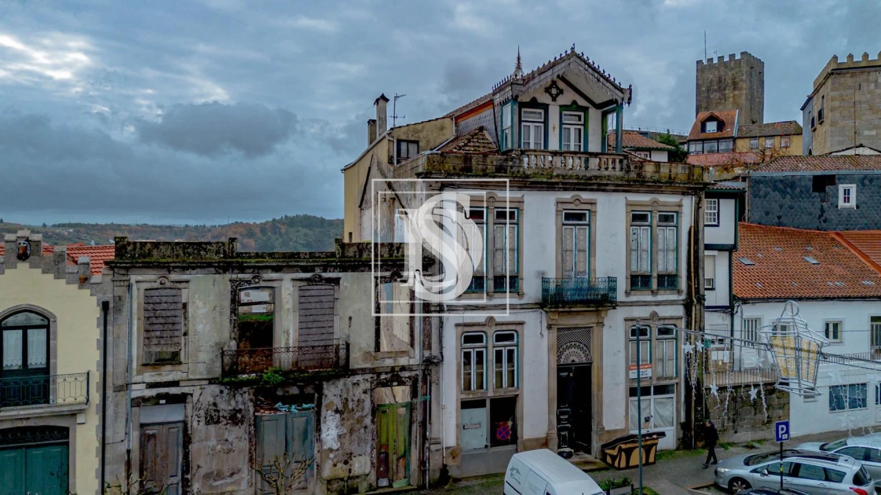 Moradia T12 para Venda em Avões Foto 4