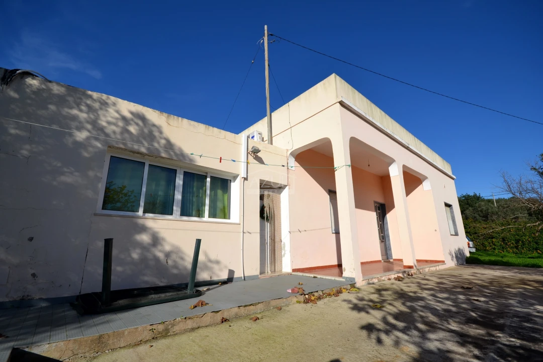 Moradia T4 para Venda em Loule (São Sebastião) Foto 2