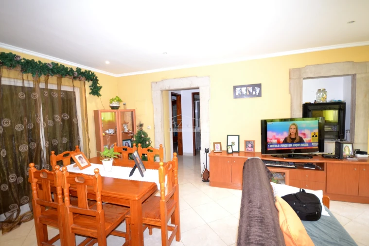 Moradia T4 para Venda em Loule (São Sebastião) Foto 8