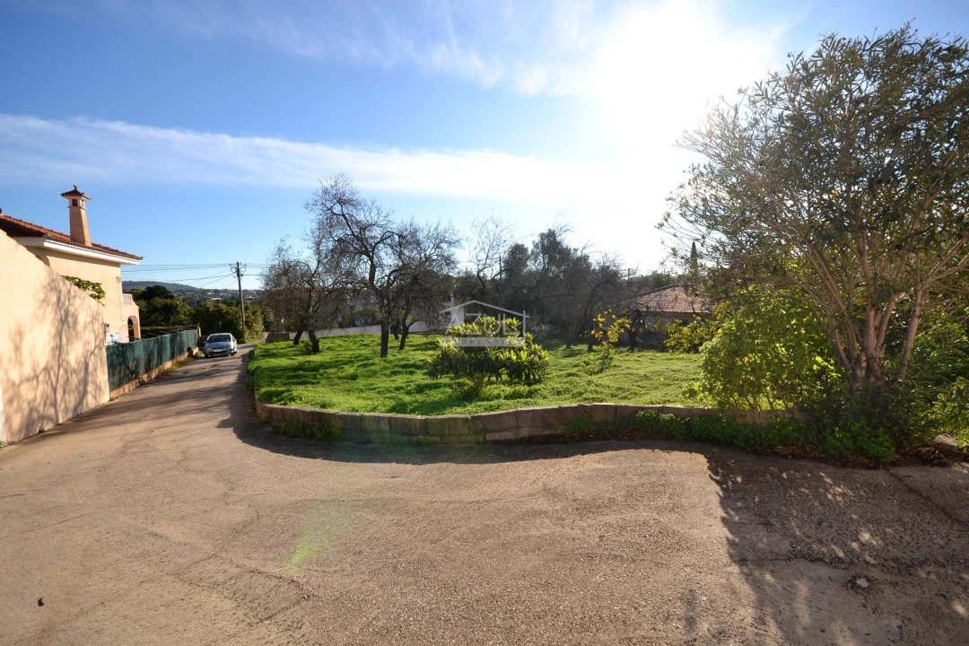 Moradia T4 para Venda em Loule (São Sebastião) Foto 19