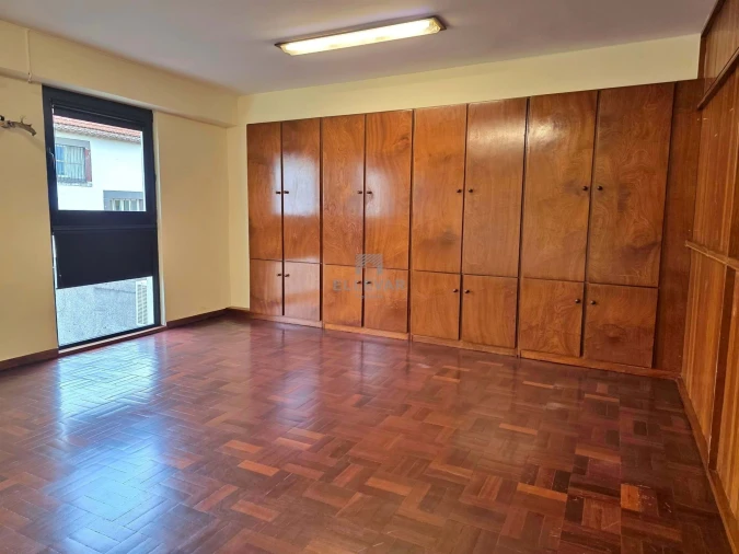 Negócio para Venda em Funchal (Santa Luzia) Foto 2