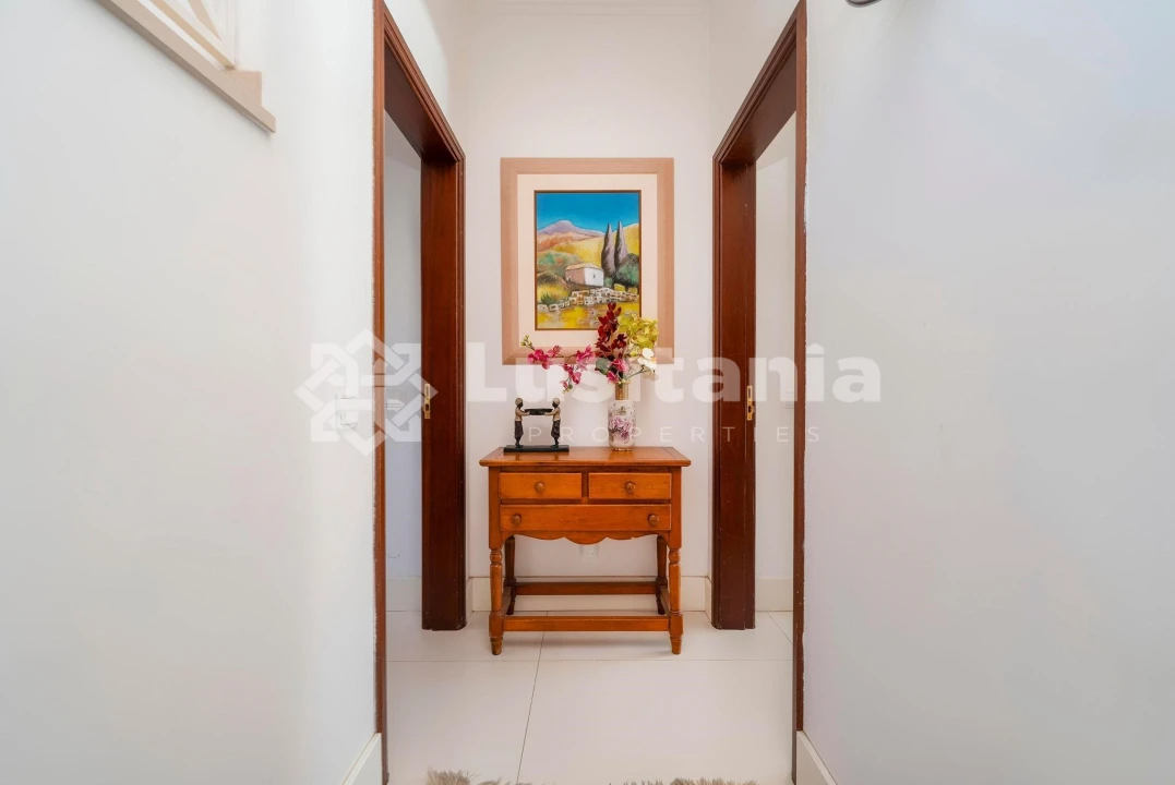 Moradia T4 para Venda em Quarteira Foto 20