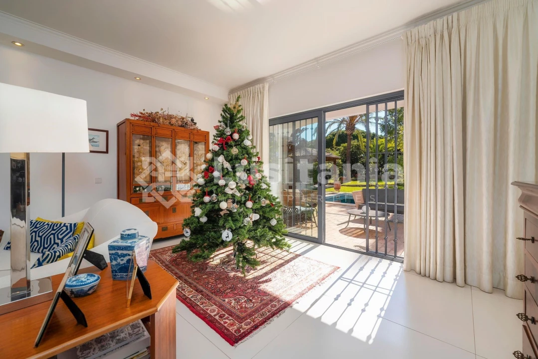 Moradia T4 para Venda em Quarteira Foto 7