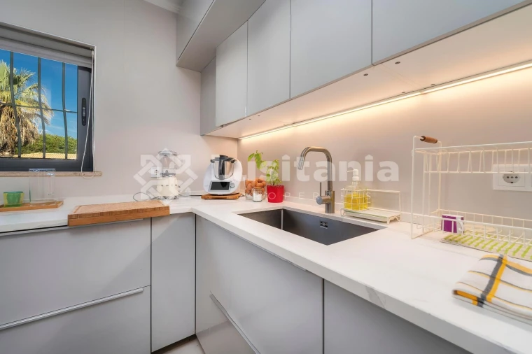 Moradia T4 para Venda em Quarteira Foto 13