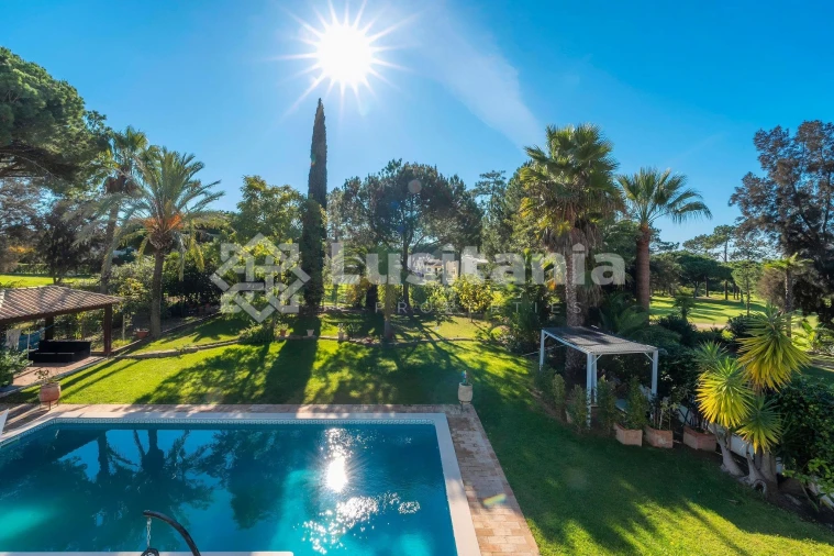 Moradia T4 para Venda em Quarteira Foto 45