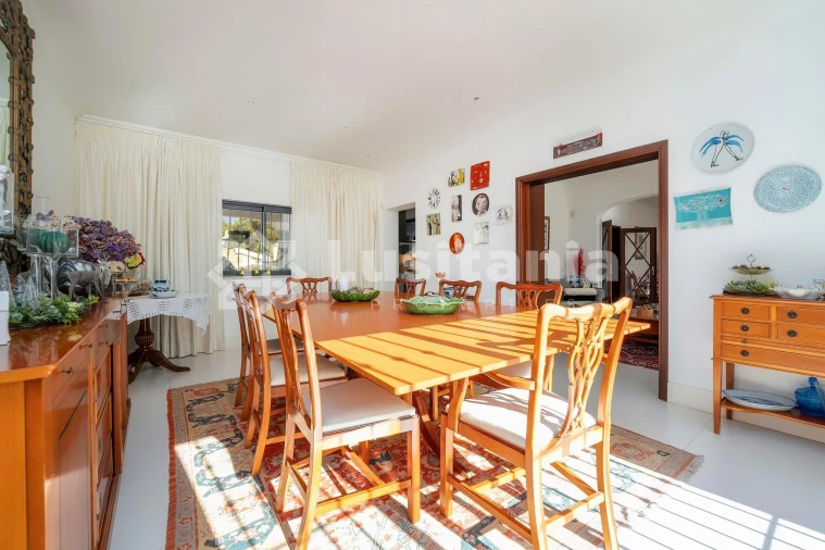 Moradia T4 para Venda em Quarteira Foto 16