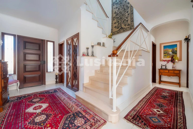 Moradia T4 para Venda em Quarteira Foto 14