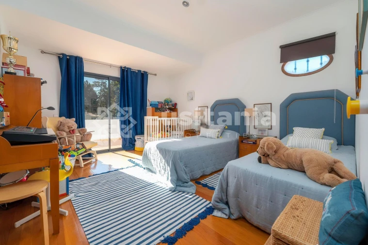 Moradia T4 para Venda em Quarteira Foto 38