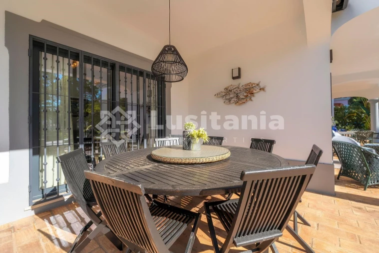 Moradia T4 para Venda em Quarteira Foto 58