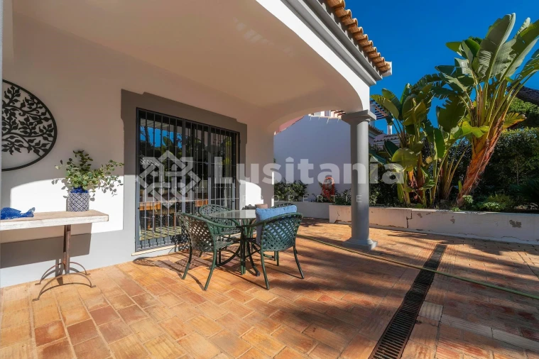 Moradia T4 para Venda em Quarteira Foto 52