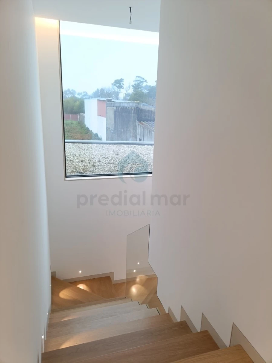 Moradia T5 para Venda em Canidelo Foto 30