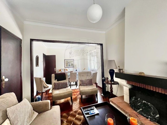 Moradia T4 para Venda em Algueirão-Mem Martins Foto 9