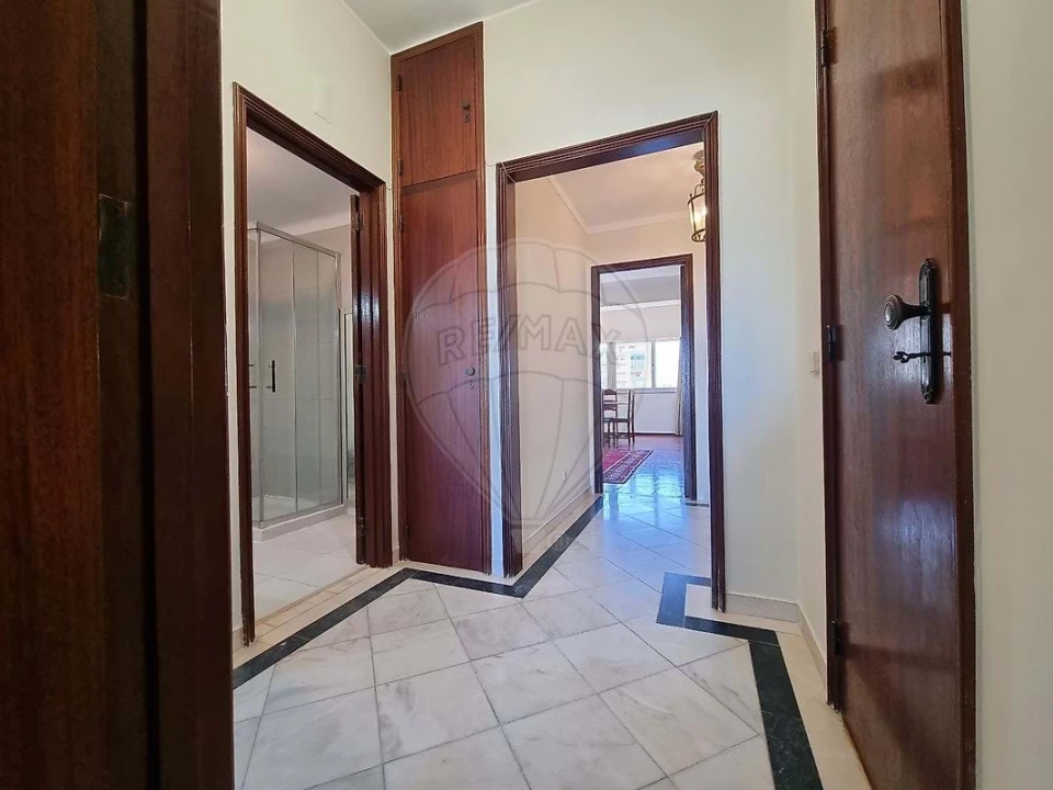 Apartamento T2 para Venda em Beato Foto 9