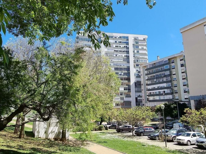 Apartamento T2 para Venda em Beato Foto 1