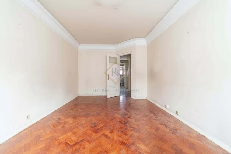 Apartamento T5 para Venda em Avenidas Novas Foto 13