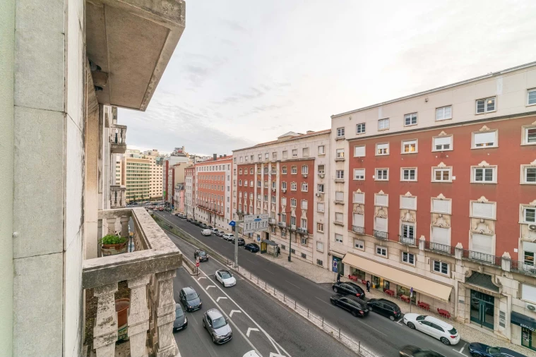 Apartamento T5 para Venda em Avenidas Novas Foto 9