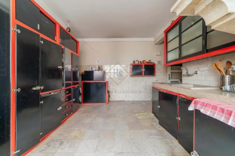 Apartamento T5 para Venda em Avenidas Novas Foto 15