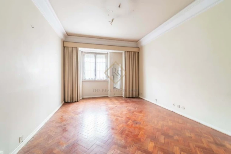 Apartamento T5 para Venda em Avenidas Novas Foto 12