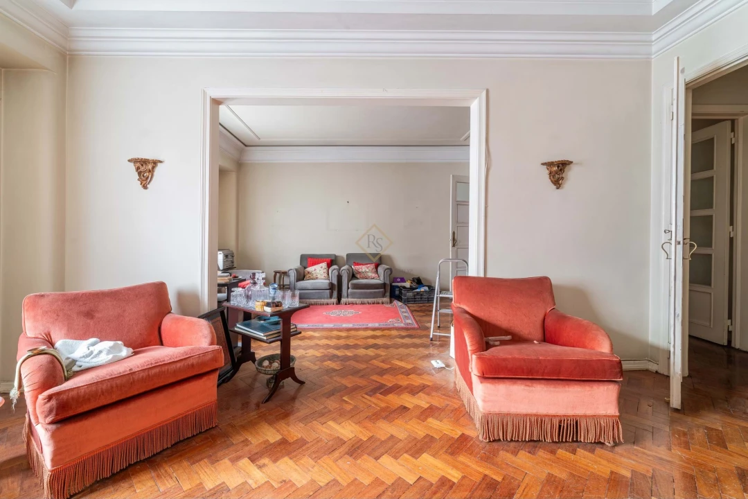 Apartamento T5 para Venda em Avenidas Novas Foto 4