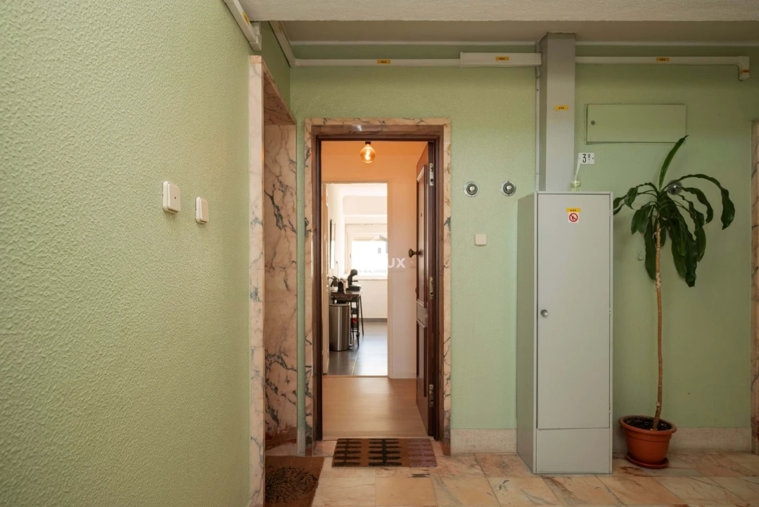 Apartamento T2 para Venda em Odivelas Foto 2