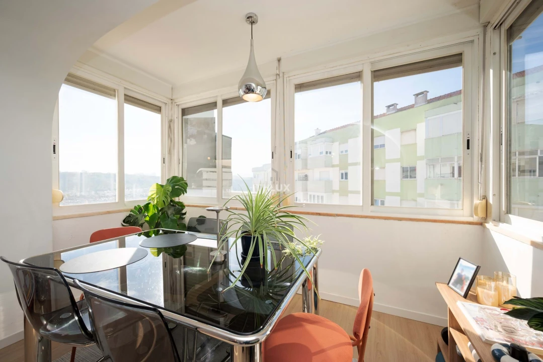 Apartamento T2 para Venda em Odivelas Foto 6