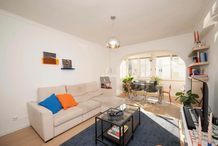 Apartamento T2 para Venda em Odivelas Foto 4