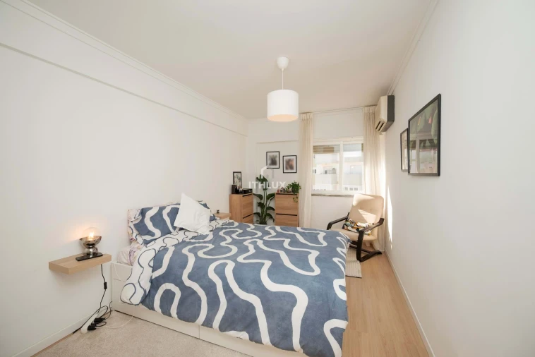 Apartamento T2 para Venda em Odivelas Foto 11