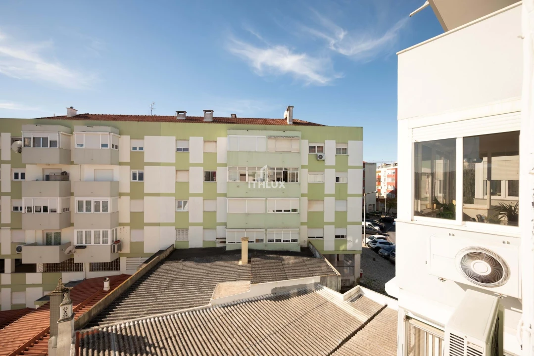 Apartamento T2 para Venda em Odivelas Foto 23