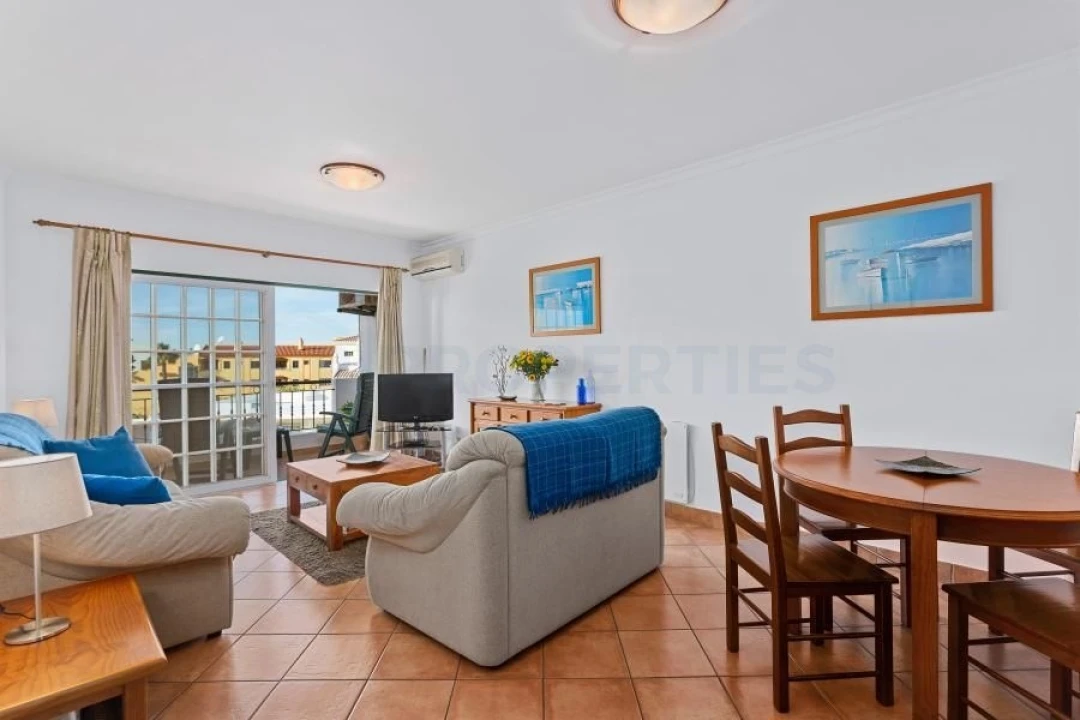Apartamento T2 para Venda em Quarteira Foto 12