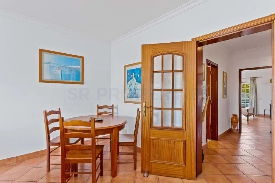 Apartamento T2 para Venda em Quarteira Foto 14