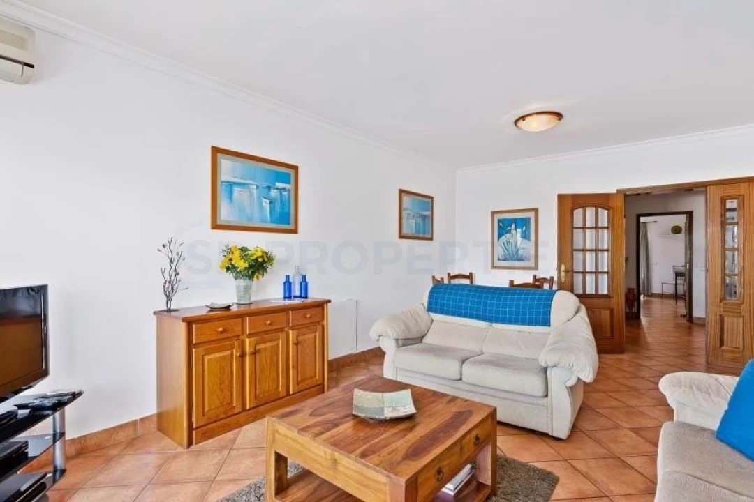 Apartamento T2 para Venda em Quarteira Foto 16