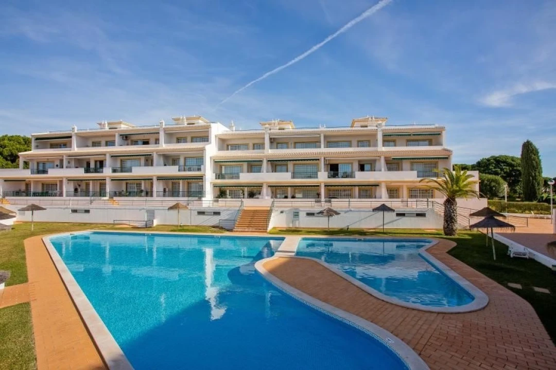 Apartamento T2 para Venda em Quarteira Foto 23