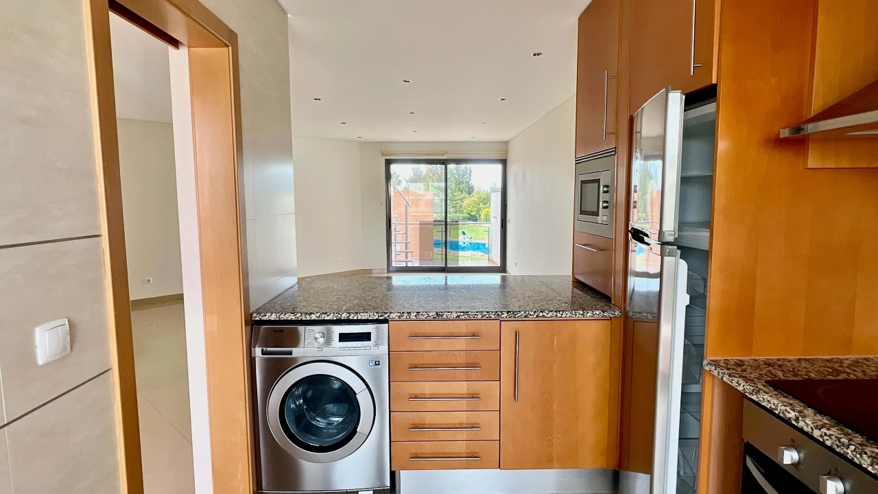 Apartamento T1 para Venda em Quarteira Foto 3