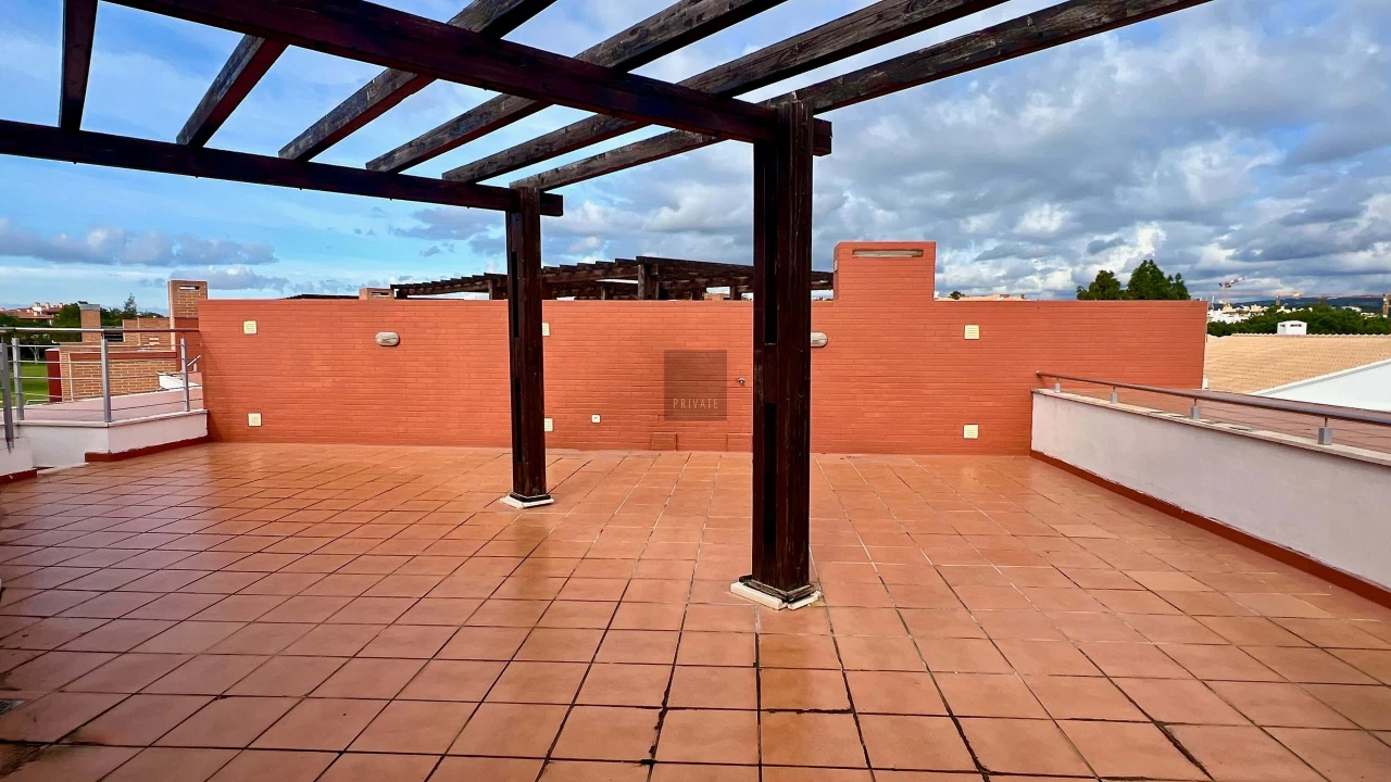 Apartamento T1 para Venda em Quarteira Foto 23