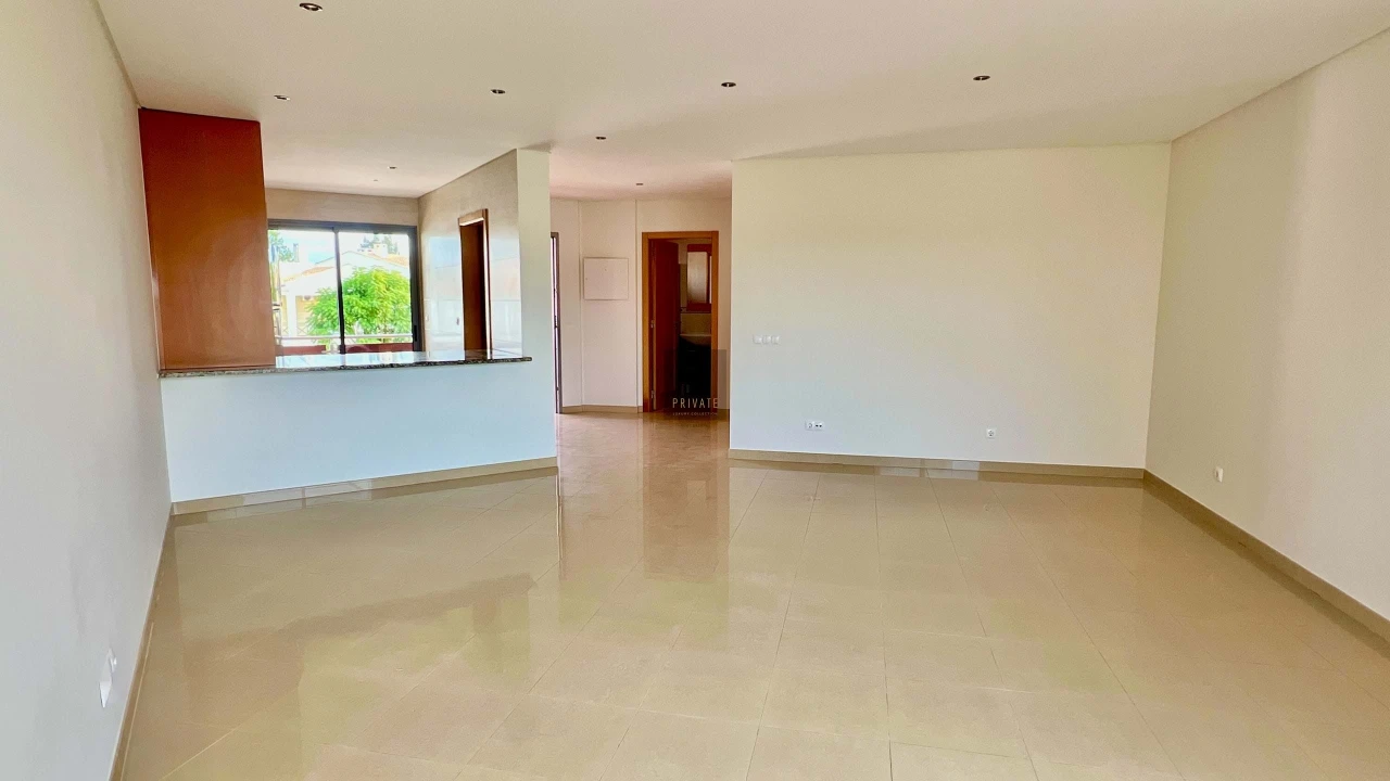 Apartamento T1 para Venda em Quarteira Foto 10