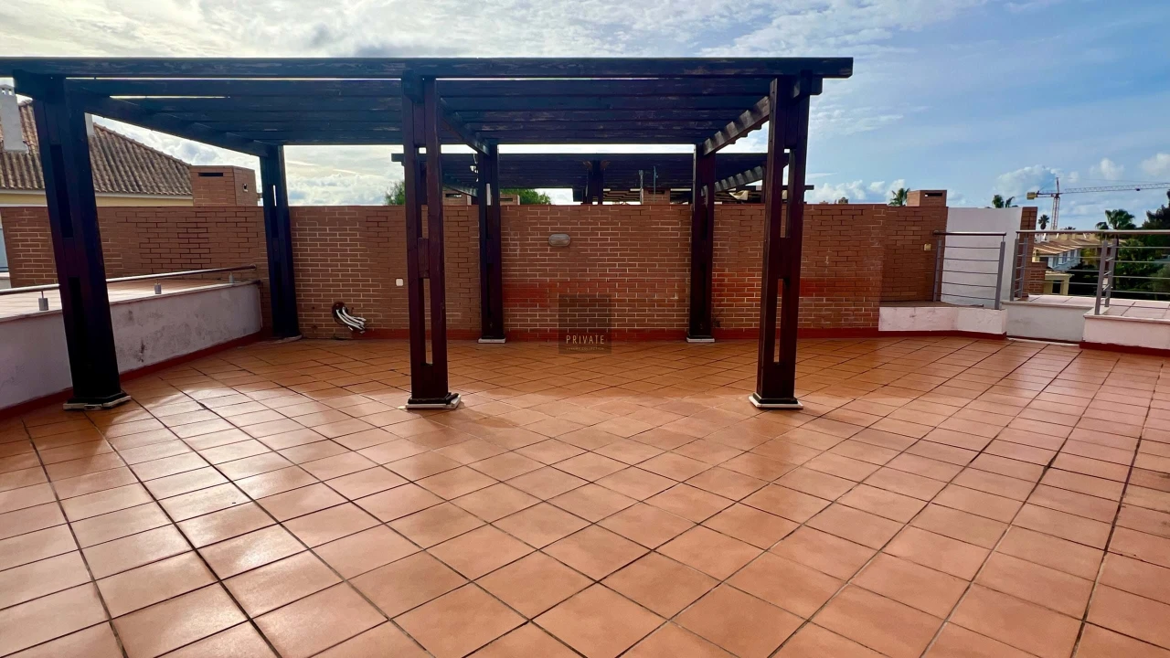 Apartamento T1 para Venda em Quarteira Foto 24