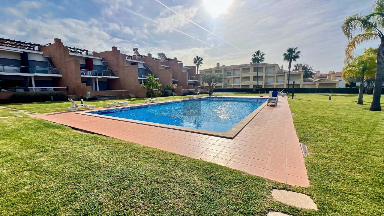 Apartamento T1 para Venda em Quarteira Foto 30