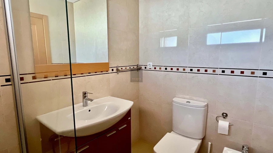 Apartamento T1 para Venda em Quarteira Foto 17